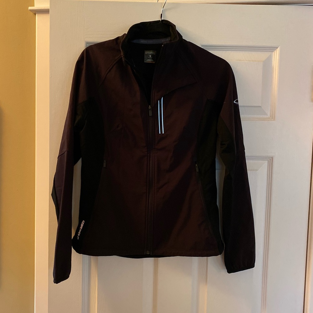 Icebreaker woman’s soft shell zip up jacket